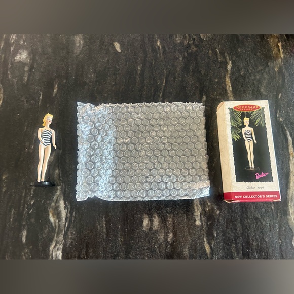 1994 Hallmark Keepsake Ornament "Debut - 1959" First in “Barbie” Series - Picture 7 of 12